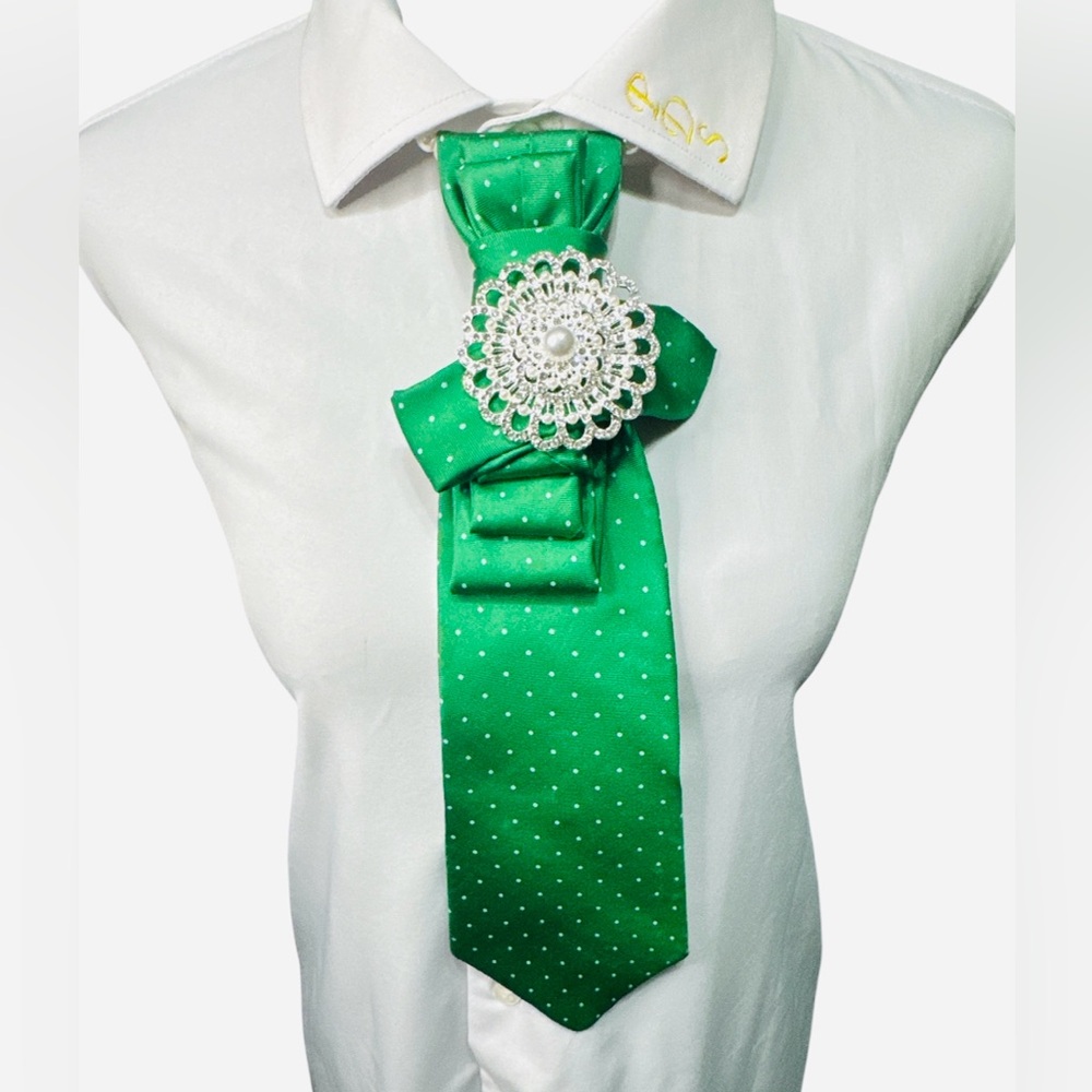 Cello Green and White Polkadot Necktie with Silver Brooch
